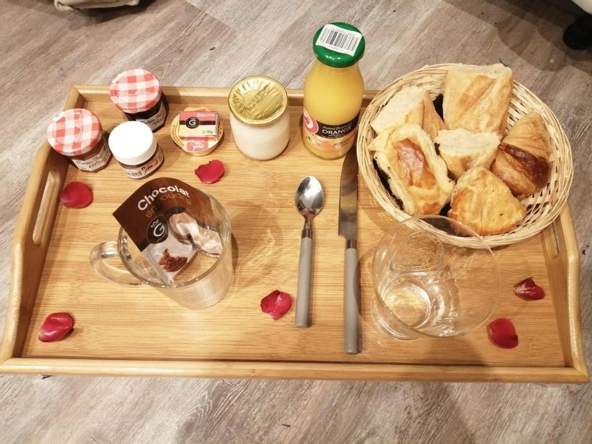 Bed and Breakfast Le Reve De Lily Les Vigneres Екстер'єр фото
